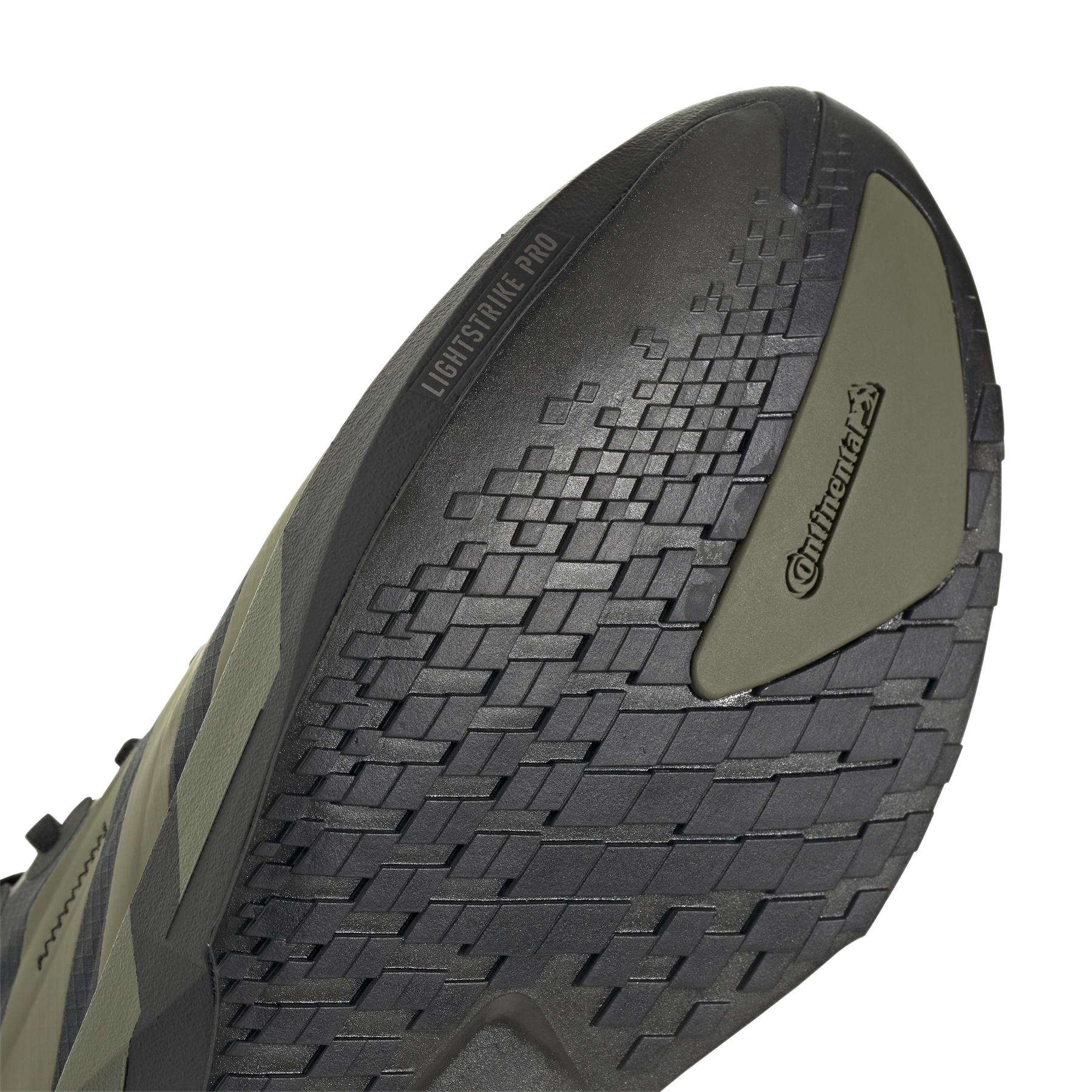product/a/d/adidas_jp6315_8_footwear_photography_detail_view_1_white.jpg